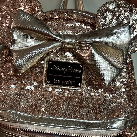 Disney Loungefly Rose gold sequin Minnie Mouse backpack - Picture 2 of 3